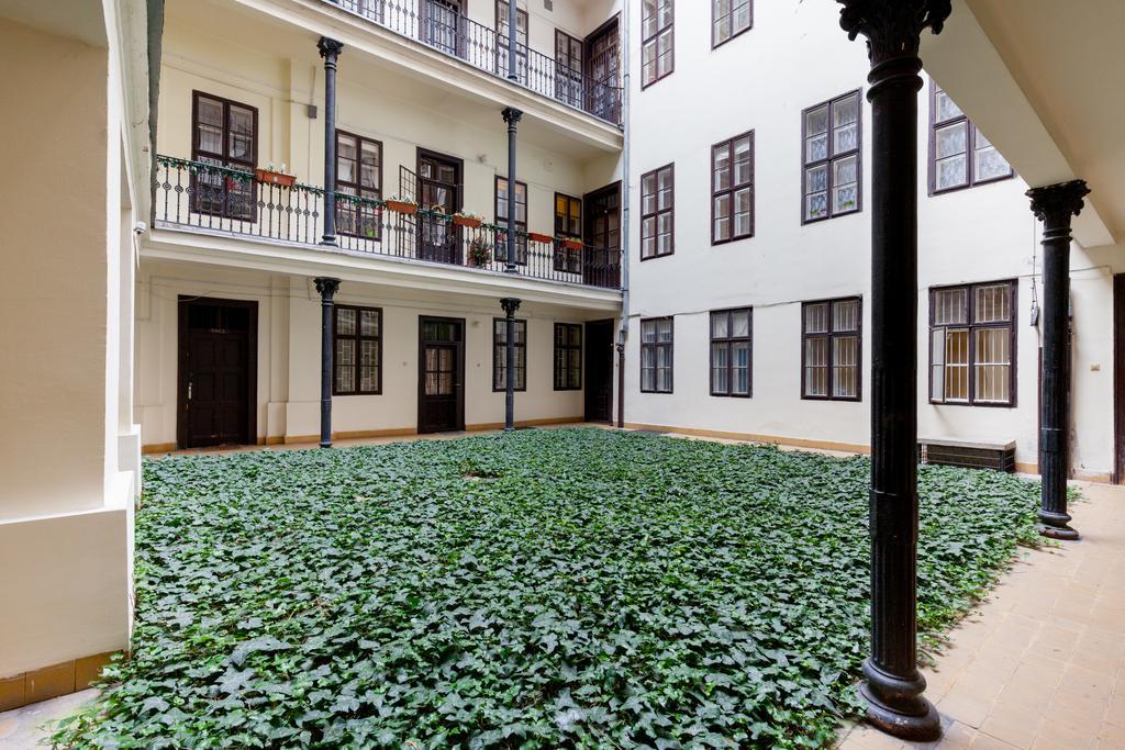 Elegant Apartment Budapest Esterno foto